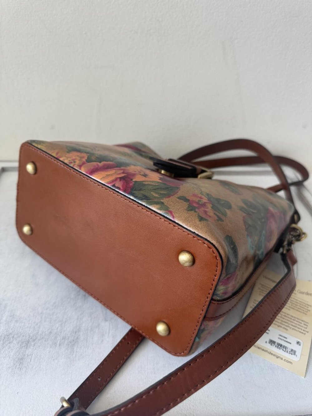 Patricia Nash Irving Bucket Handbag Leath Distressed Vintage Victorian Garden - Picture 12 of 14